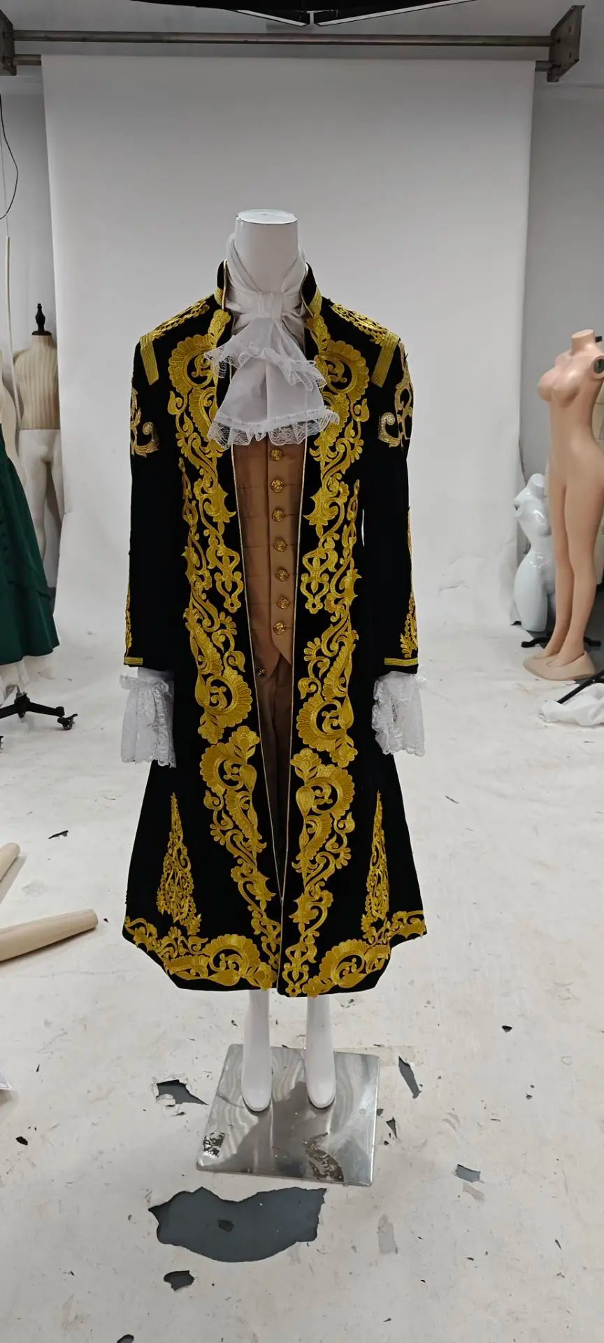 Victorian Aristocrat Gentleman Costume Set – 18th Century Rococo Baroque Tailcoat Suit