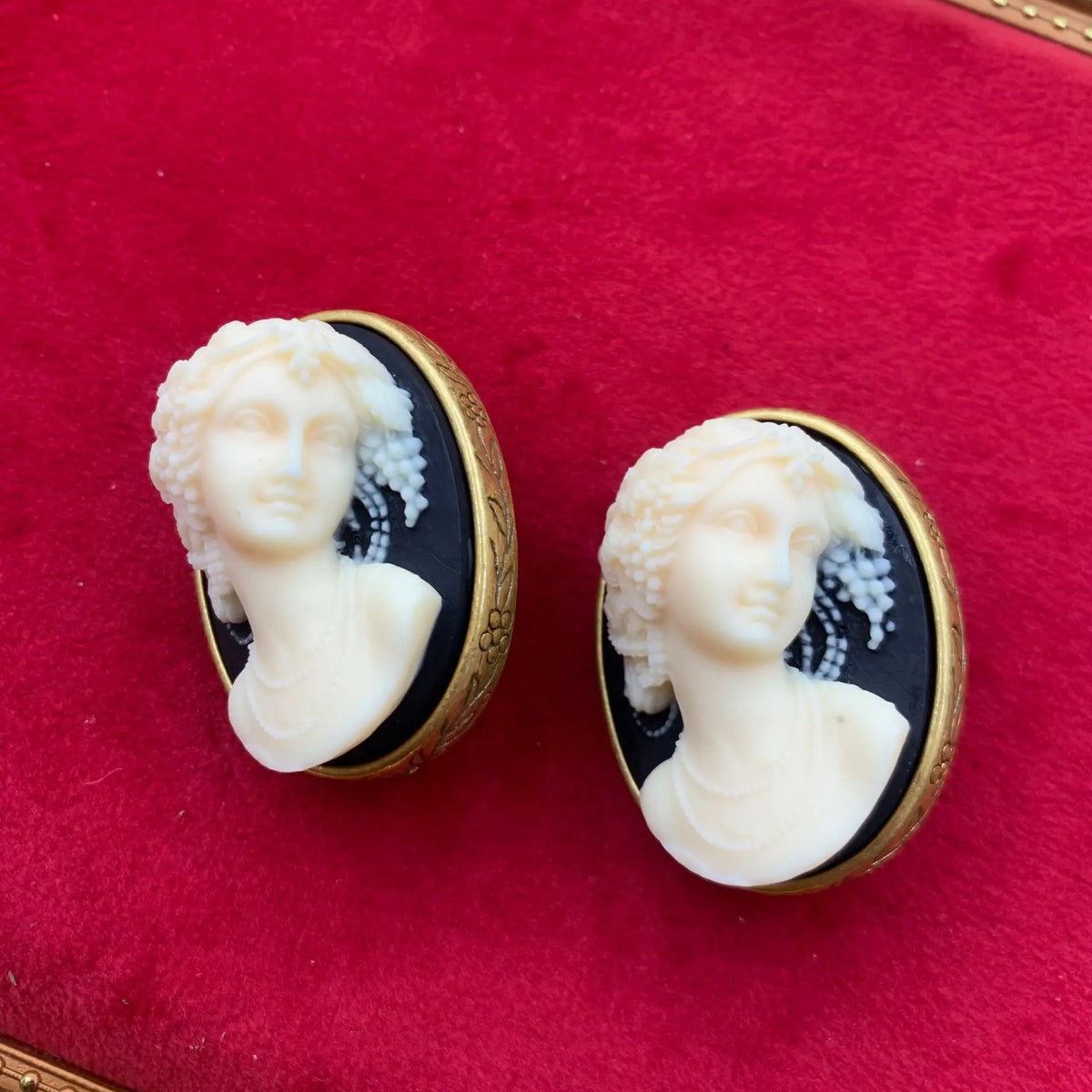 Victorian Cameo Clip-On Earrings | French Vintage Court Style Portrait Jewelry