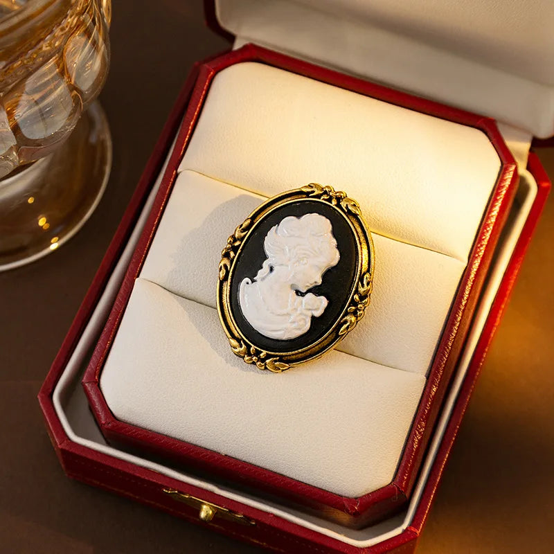 Baroque Cameo Brooch – Vintage Hollow Alloy Portrait Pin