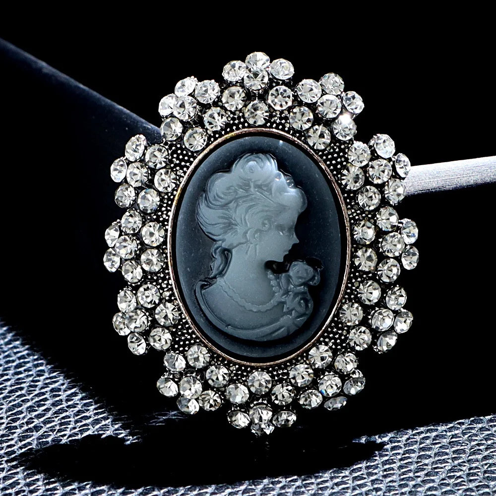 Baroque Cameo Brooch – Vintage Hollow Alloy Portrait Pin