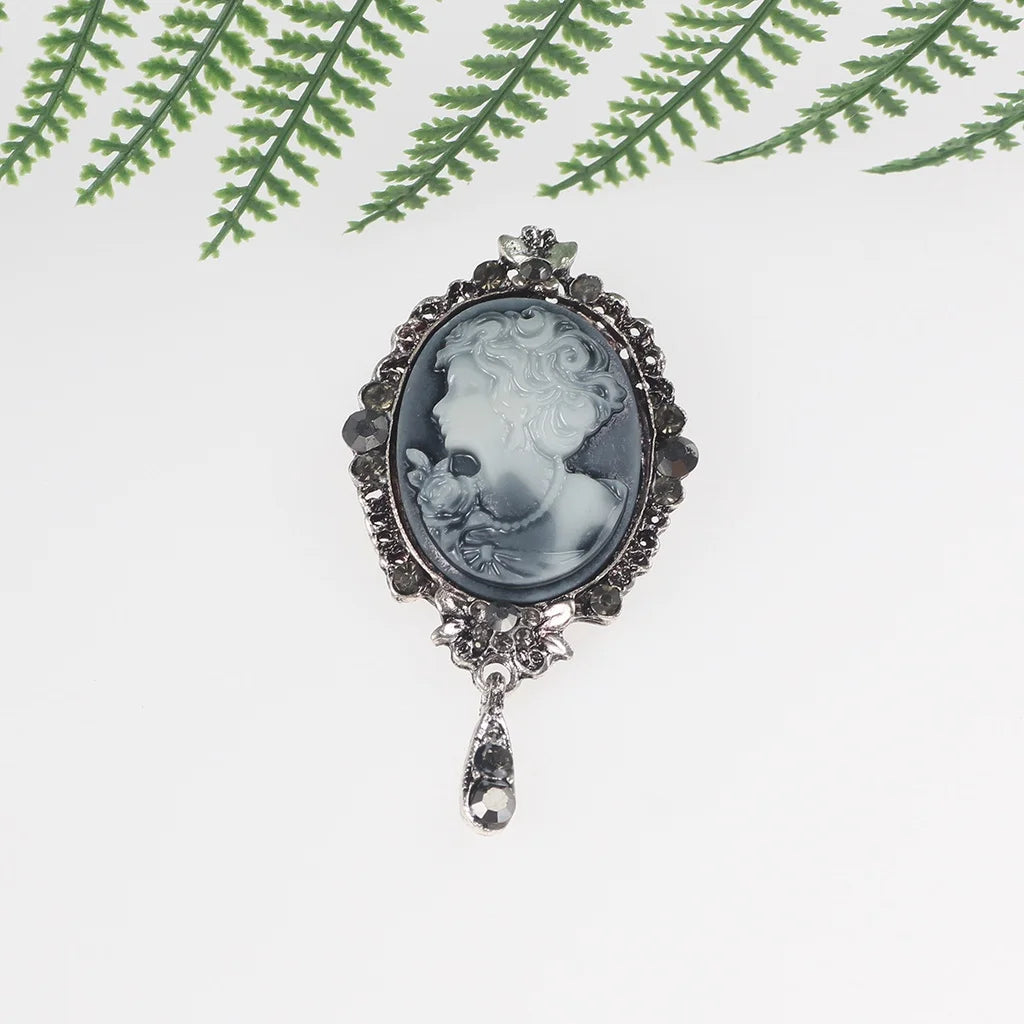 Baroque Cameo Brooch – Vintage Hollow Alloy Portrait Pin
