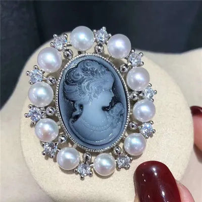 Baroque Cameo Brooch – Vintage Hollow Alloy Portrait Pin